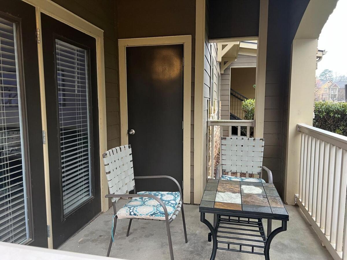 Two 2 Tango - Sleeps 4 "Romantic Get Away Or Business" Close To Everywhere You Want To Be! Instant Booking Available Apartamento Charlotte Exterior foto