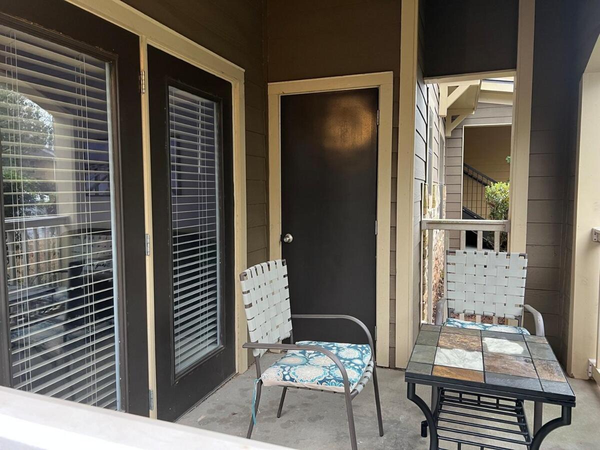 Two 2 Tango - Sleeps 4 "Romantic Get Away Or Business" Close To Everywhere You Want To Be! Instant Booking Available Apartamento Charlotte Exterior foto